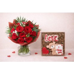   Szerelmes üzenet (11 szálas rózsacsokor) Kicsi kézműves mézeskalács szettel