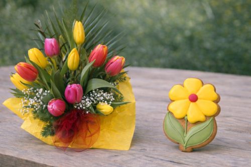 10 szál tulipán díszítve + Kézműves mézeskalács szálas virág